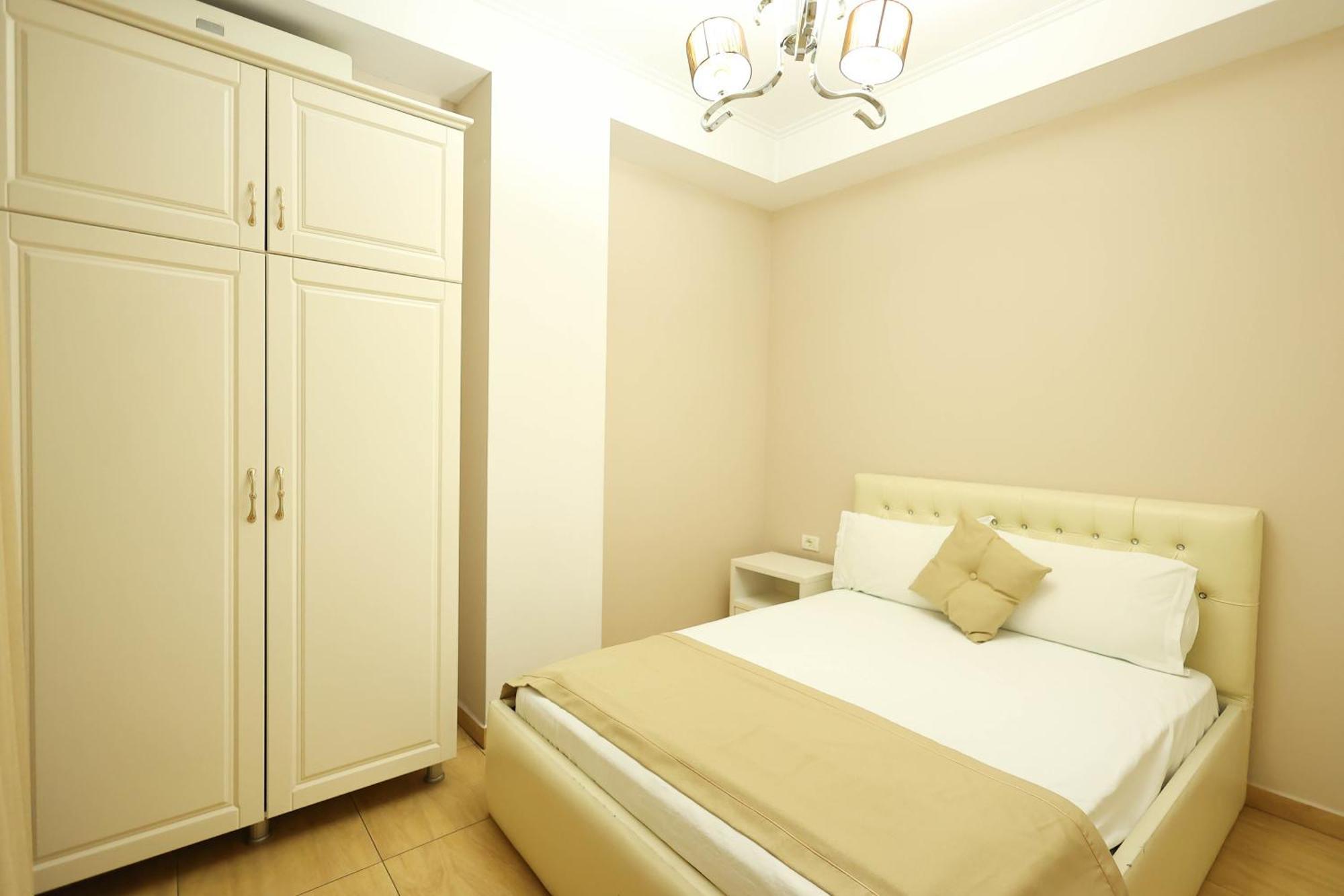 Apartments Flower Residence Саранде Екстериор снимка