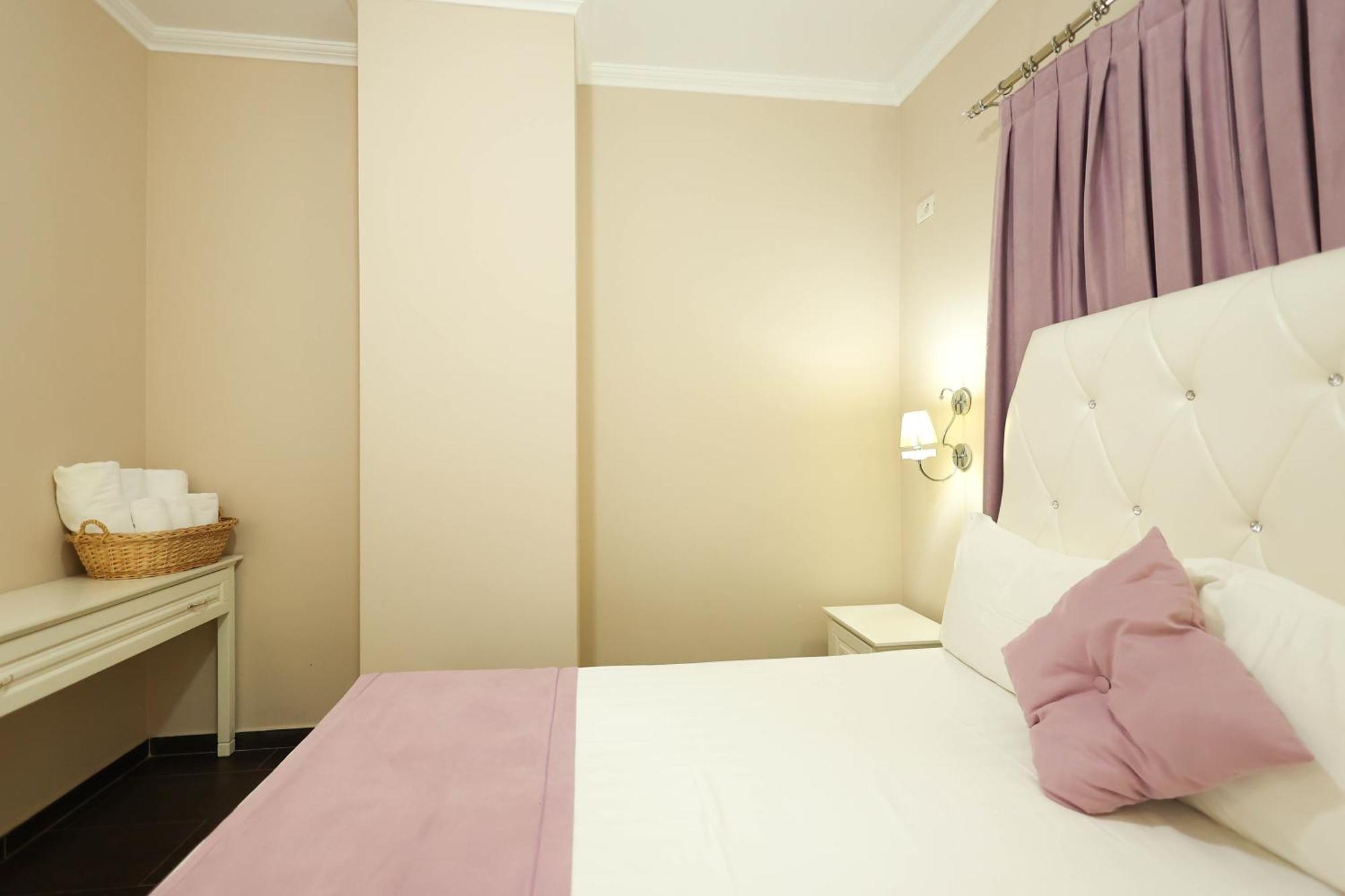 Apartments Flower Residence Саранде Екстериор снимка